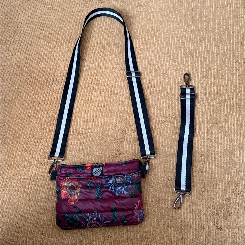 Think Royln Floral small Crossbody Bag - Picture 2 of 5